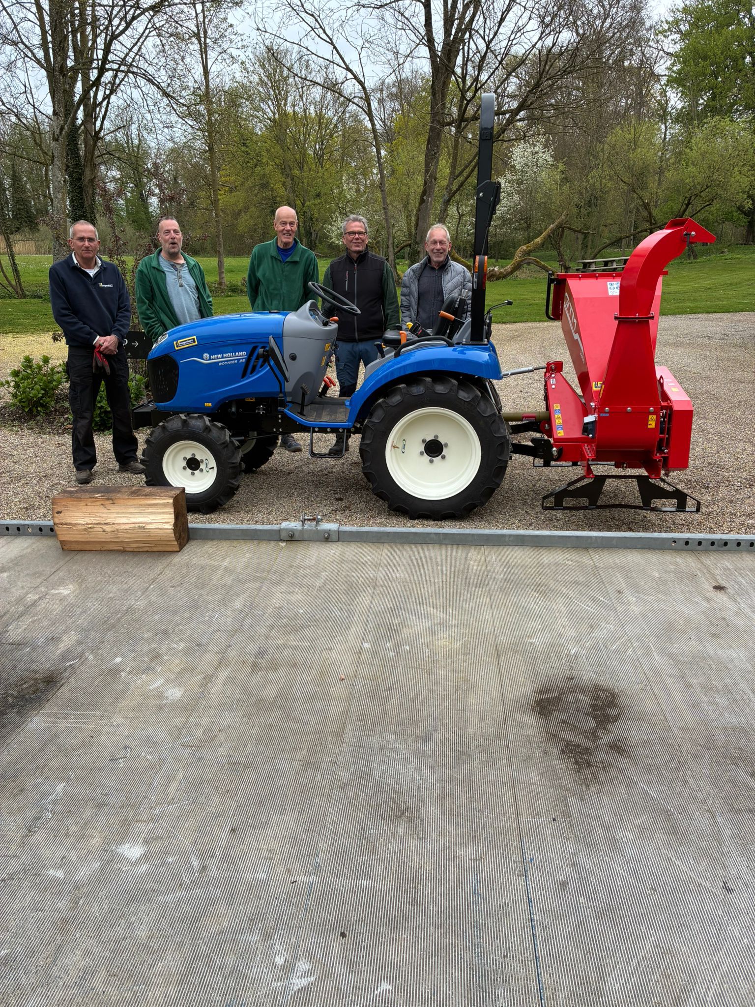 Lees meer: New Holland Boomer 25 geleverd aan Landgoed Loenen