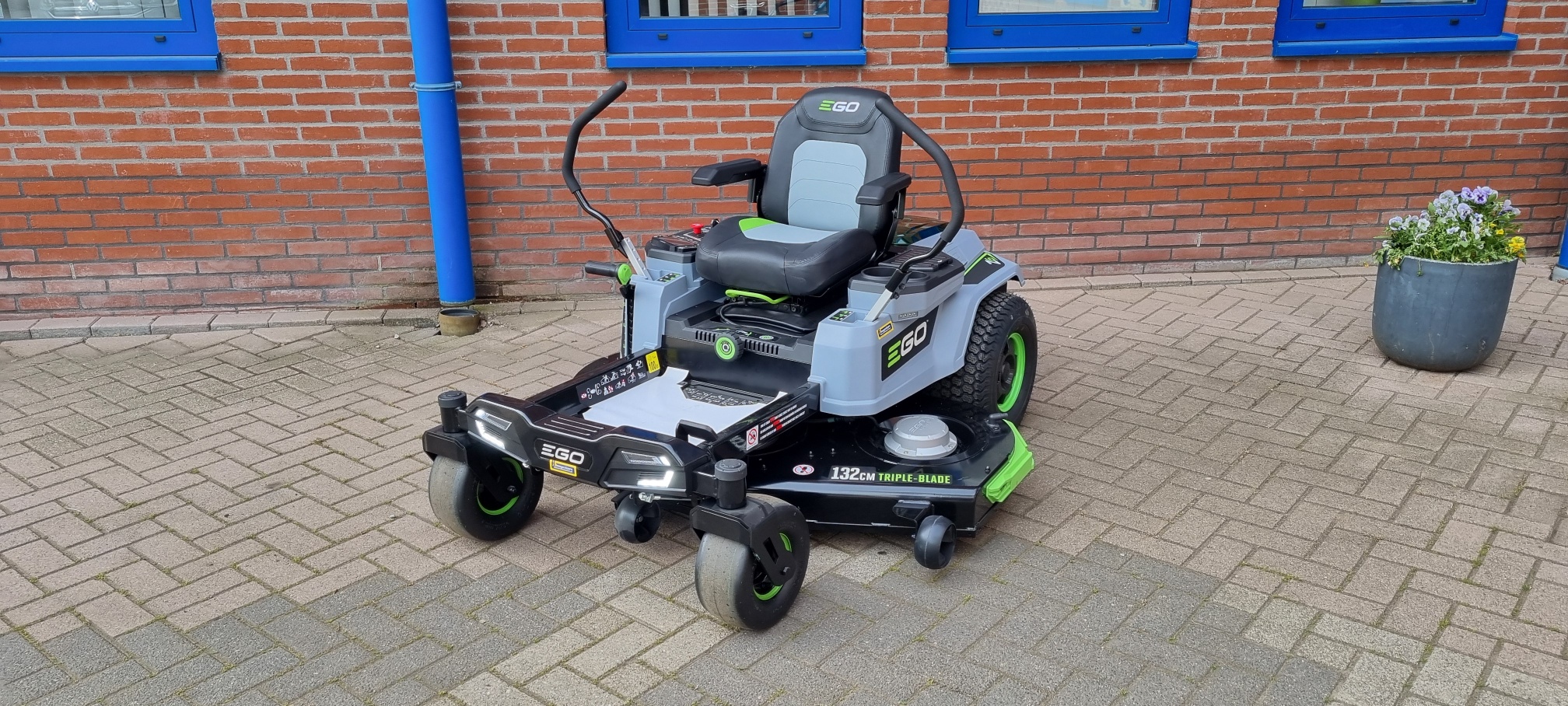 Lees meer: Nieuwe aflevering: EGO ZT5201E-L klaar voor gebruik