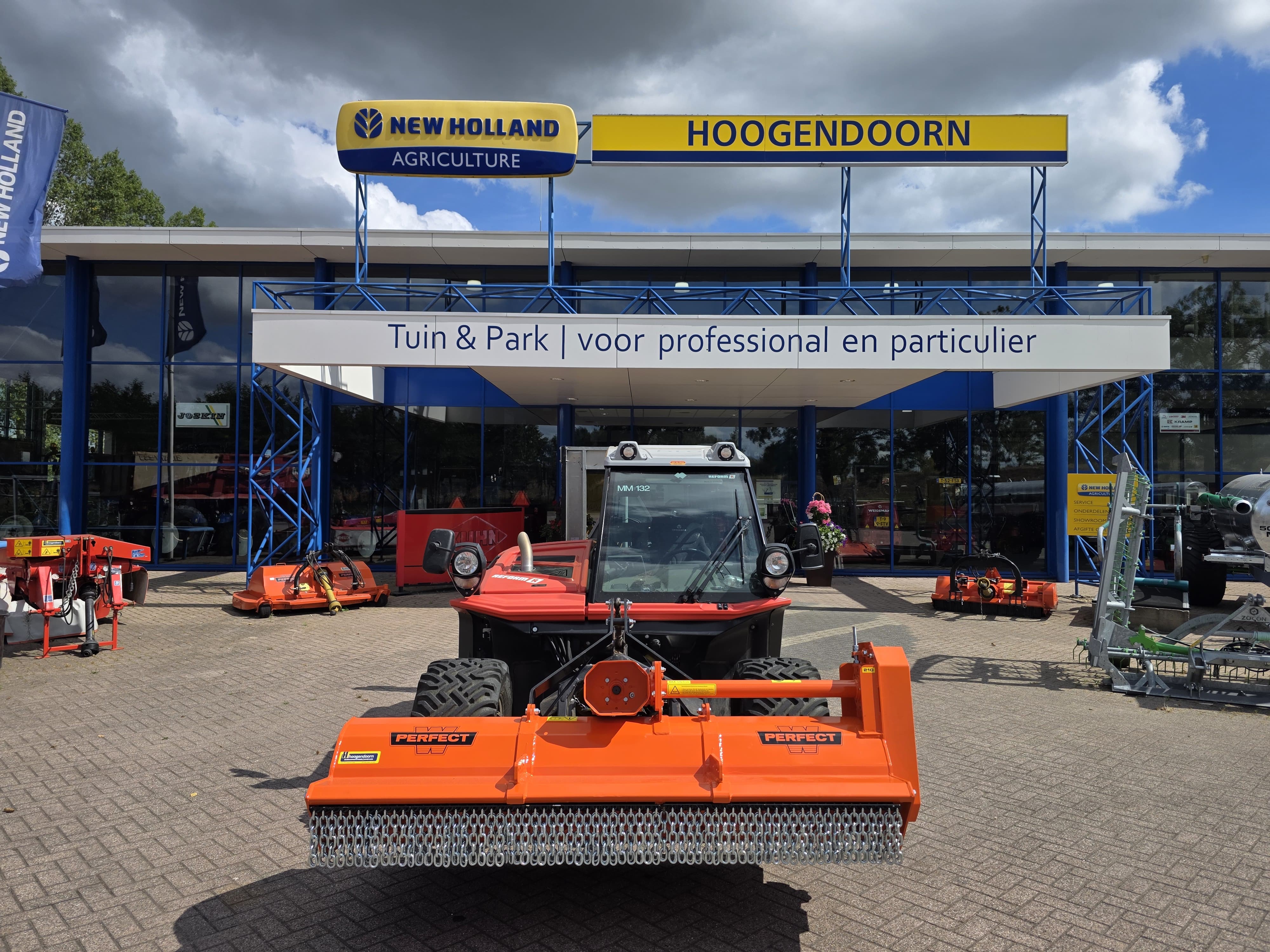 Lees meer: Nieuwe Perfect frontklepelmaaier voor Van Wijk Nieuwegein