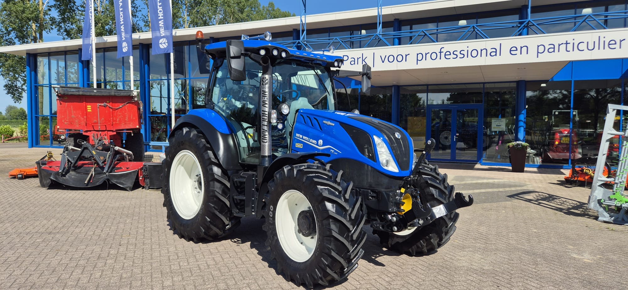 Lees meer: Aflevering Gave New Holland T5.140 Auto Command