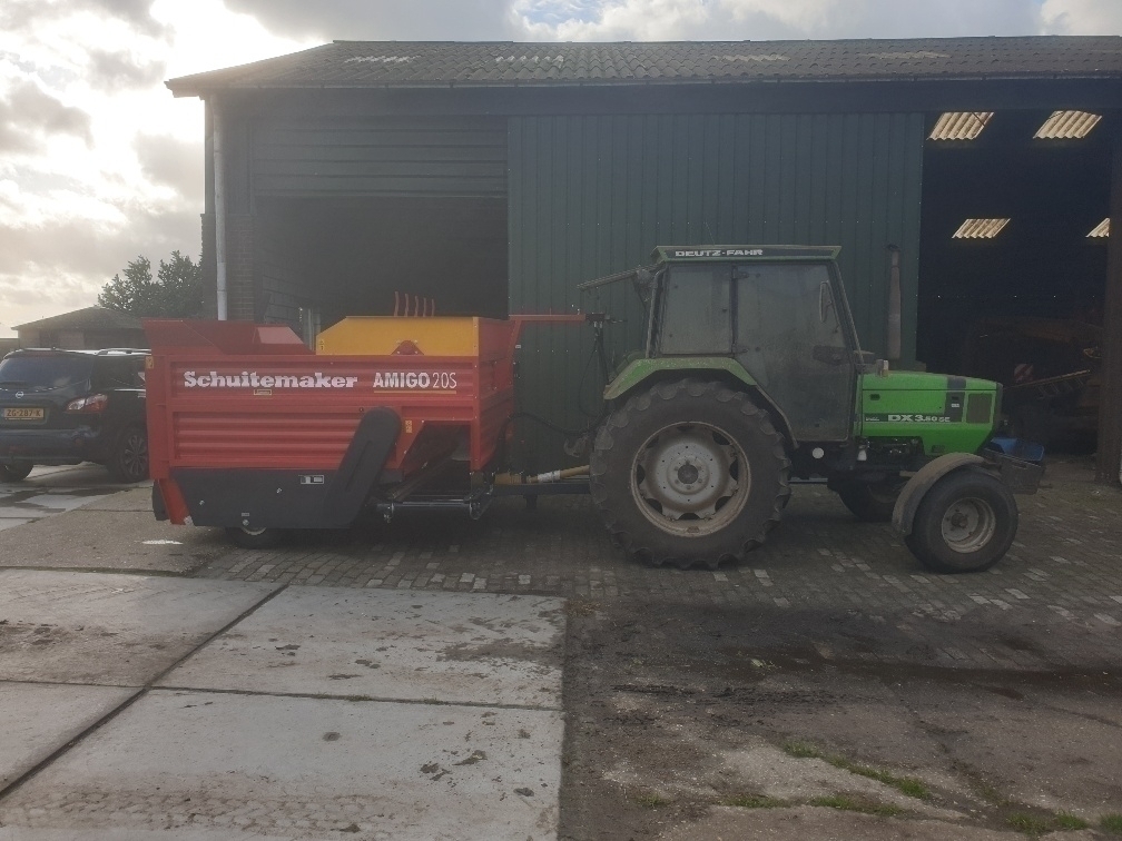 Schuitemaker Amigo 20S geleverd bij Veehouderij De Jong Polsbroek Schuitemaker Amigo 20S geleverd bij Veehouderij De Jong Polsbroek