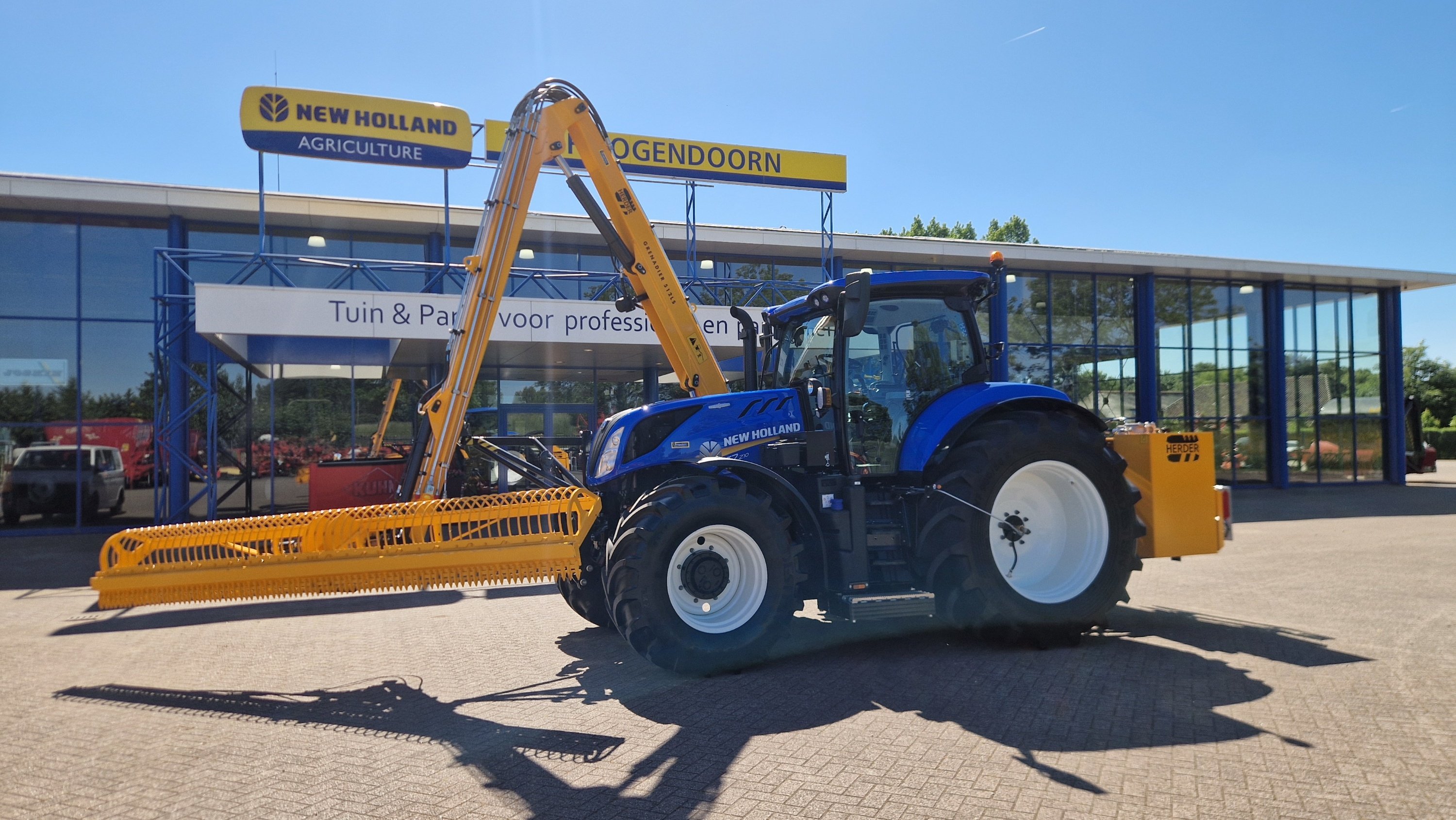 New Holland T7.210 AC trekker in gebruik bij Loonbedrijf Kok