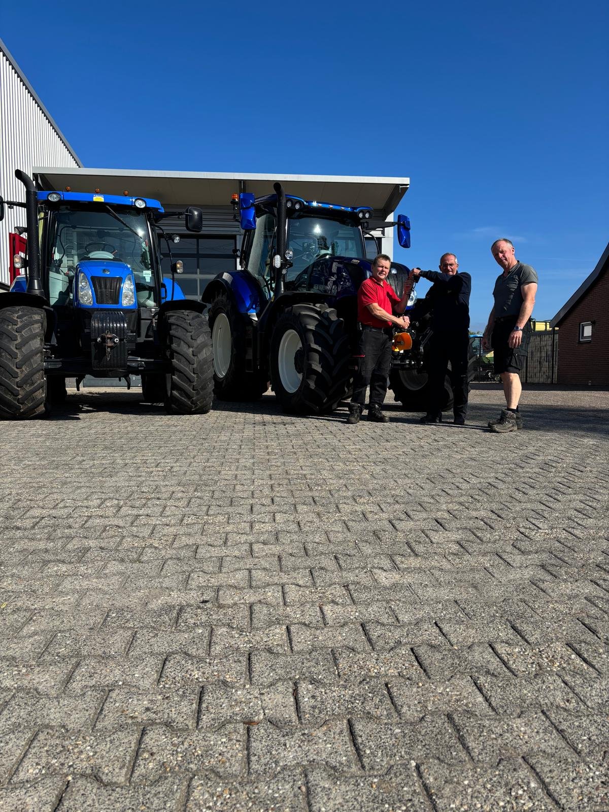 Aflevering T6.145DC aan MTS Schouten Aflevering T6.145DC aan MTS Schouten