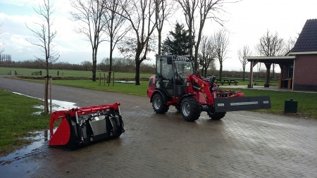 Weidemann 2070CX geleverd aan fam. Duijts in IJsselstein Weidemann 2070CX geleverd aan fam. Duijts in IJsselstein