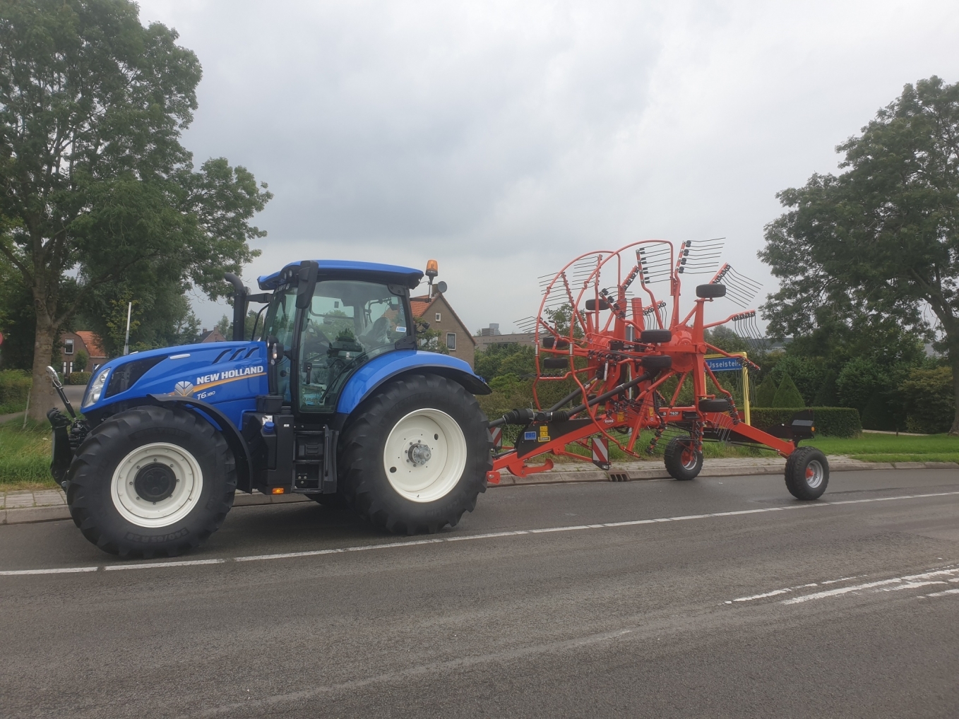 Kuhn GA7631 hark afgeleverd bij Veehouderij Vlooswijk in Benschop