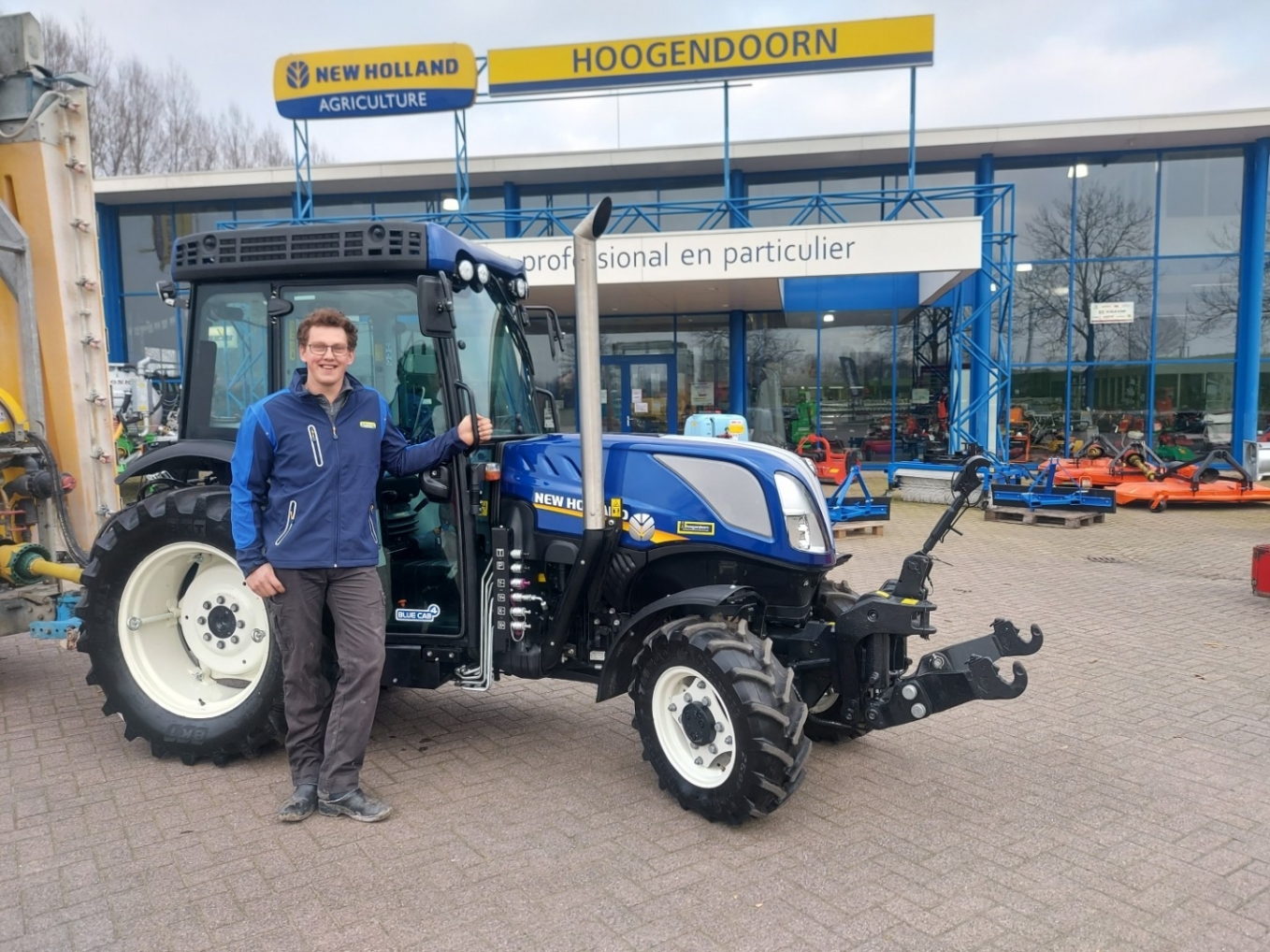 Aflevering bij Fruitbedrijf van der Grift T4.100N Blue Power Aflevering bij Fruitbedrijf van der Grift T4.100N Blue Power