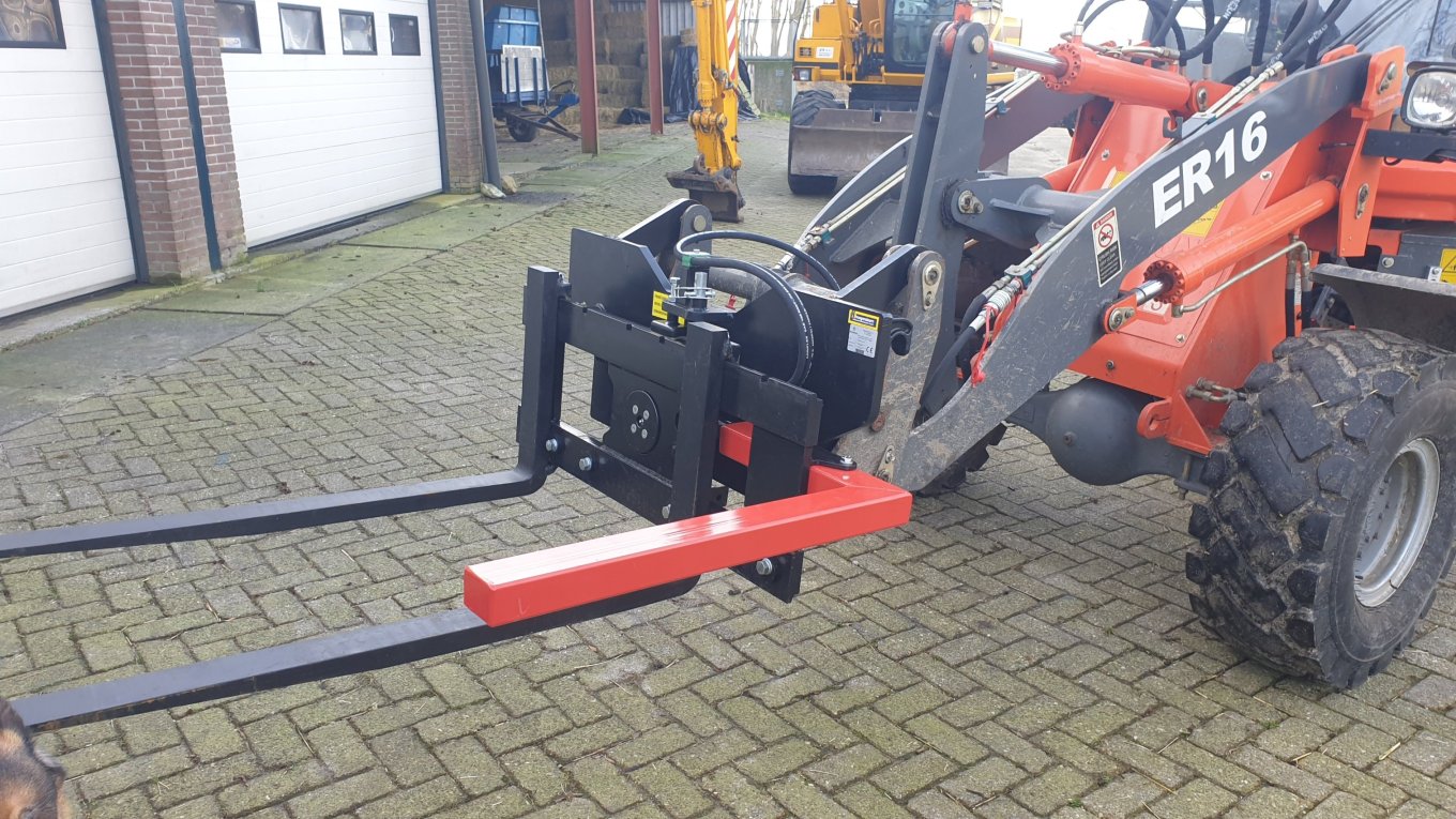 Een Qmac kistenkantelaar geleverd aan klant Een Qmac kistenkantelaar geleverd aan klant