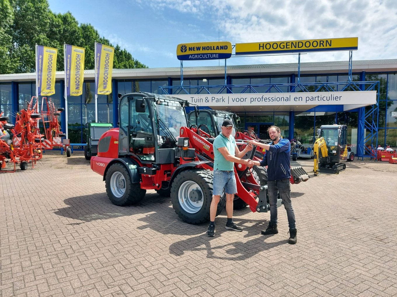 De Grondslag Paardensportbodems kiest opnieuw voor Weidemann shovel