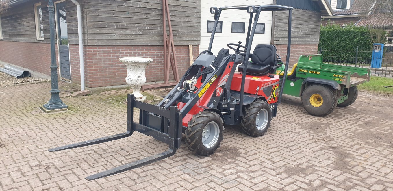 Norcar 755XC shovel afgeleverd in Vinkeveen Norcar 755XC shovel afgeleverd in Vinkeveen