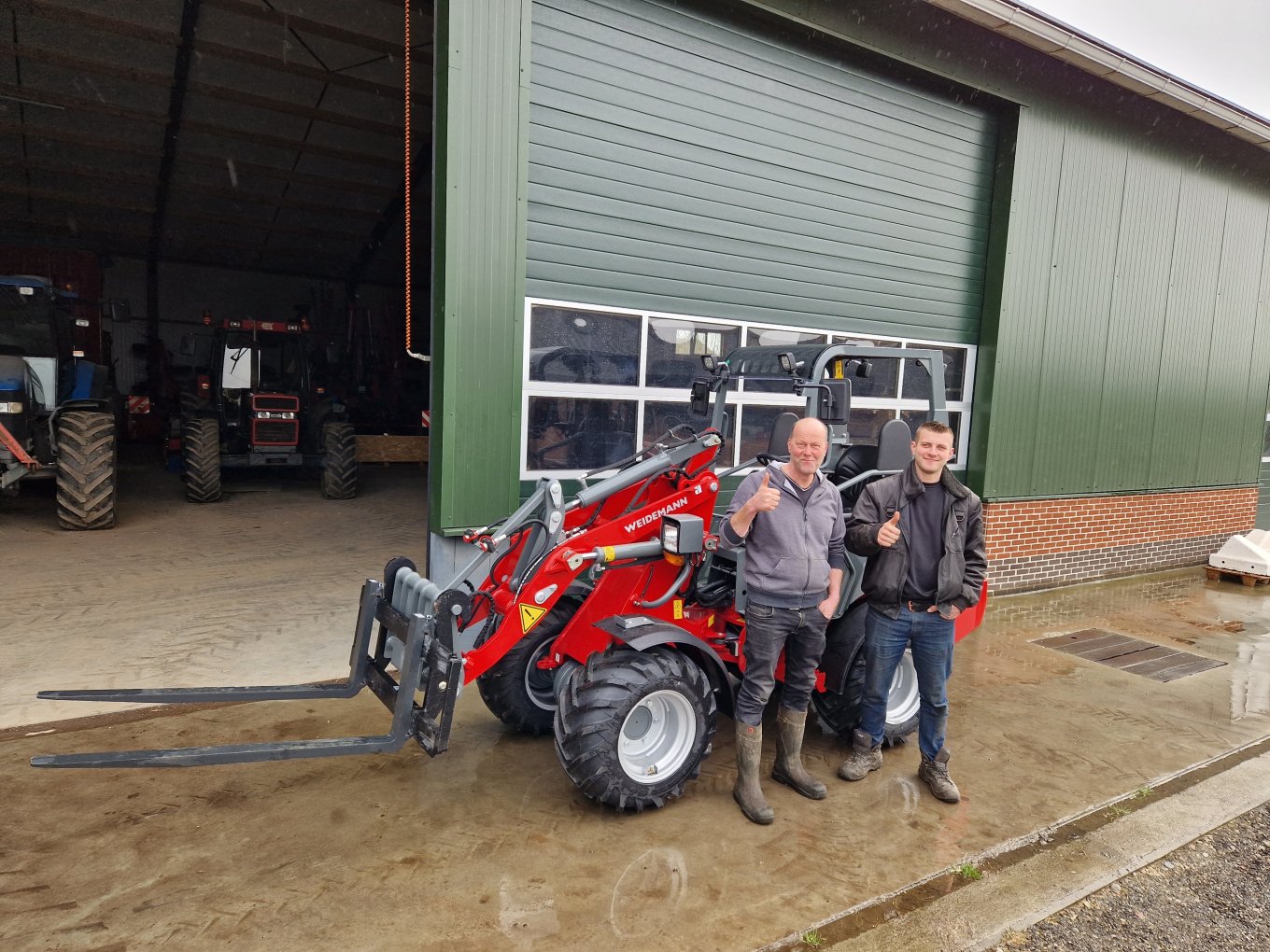 Weidemann shovel 1280 Special bij Maatschap J. de Vos afgeleverd Weidemann shovel 1280 Special bij Maatschap J. de Vos afgeleverd