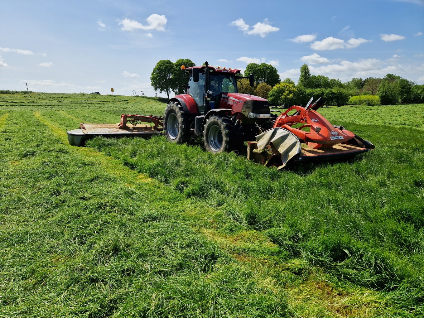 Triple Set Kuhn FC9530D maaiers afgeleverd bij De Gier BV Triple Set Kuhn FC9530D maaiers afgeleverd bij De Gier BV