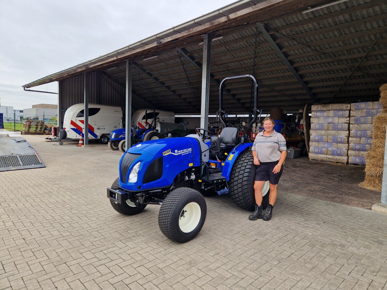 New Holland Boomer 55 voor de Politie Levende Have in Houten New Holland Boomer 55 voor de Politie Levende Have in Houten