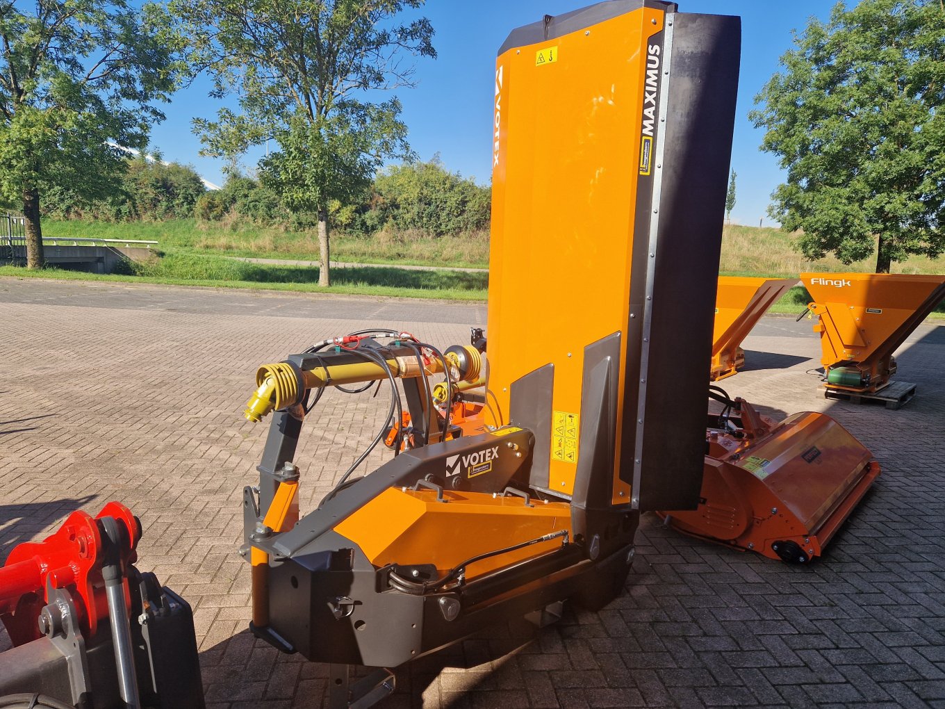 Votex klepelmaaier Maximus200 geleverd aan Kemp Schalkwijk Votex klepelmaaier Maximus200 geleverd aan Kemp Schalkwijk