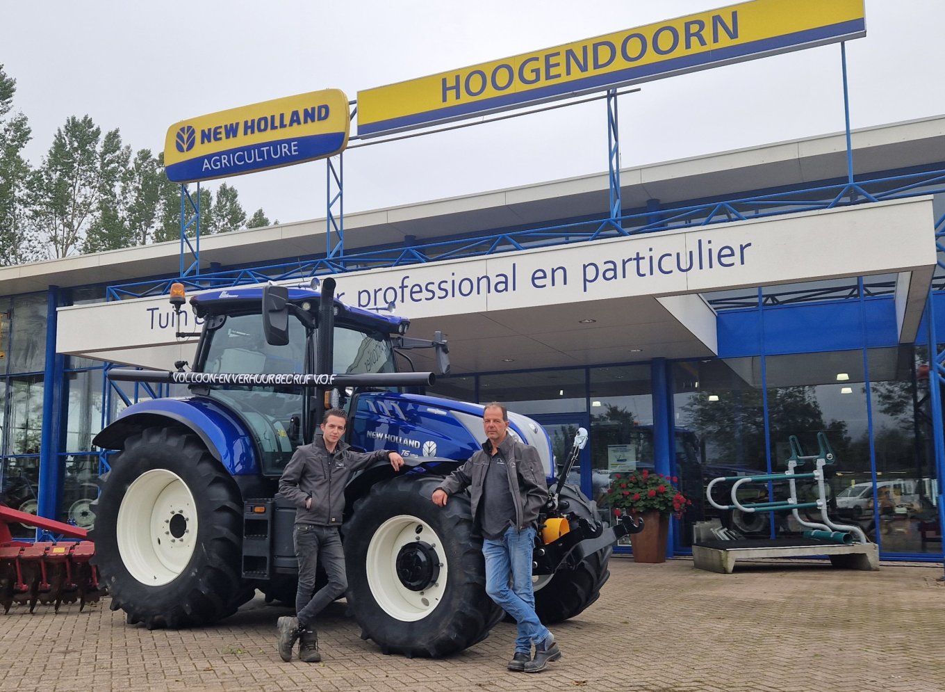 New Holland T6.180AC geleverd aan VDL Loon- en Verhuurdbedrijf New Holland T6.180AC geleverd aan VDL Loon- en Verhuurdbedrijf