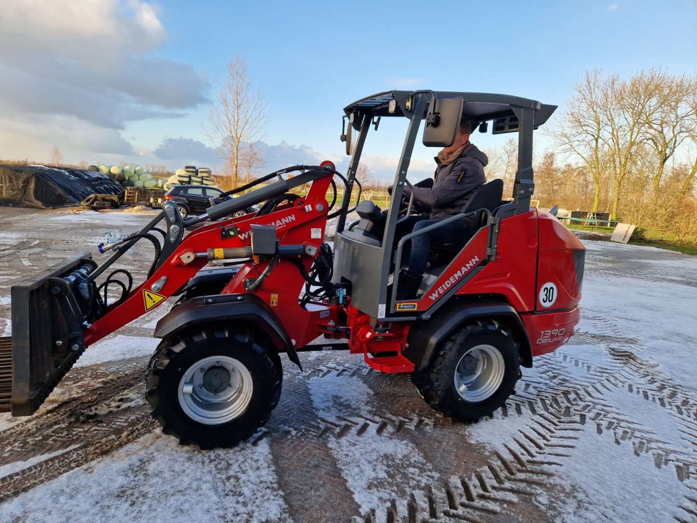 Afgeleverd Weidemann 1390 Deluxe