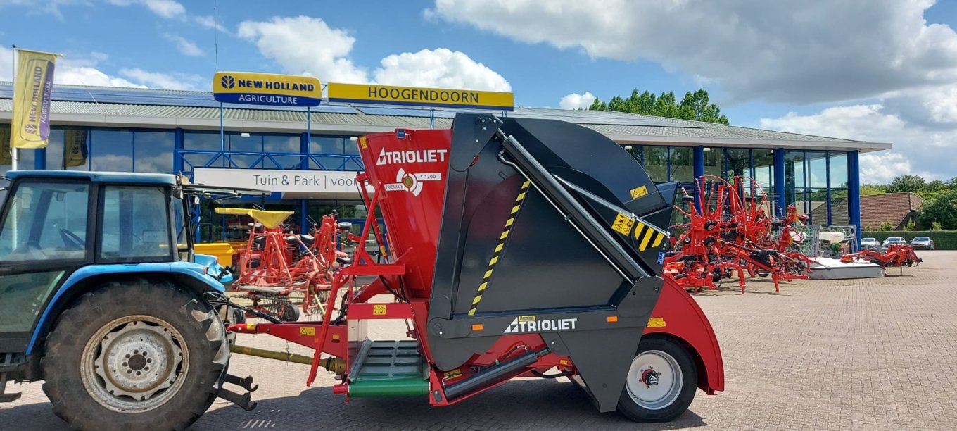 Trioliet Triomix 1200 voermengwagen geleverd aan Ries Vernooy Trioliet Triomix 1200 voermengwagen geleverd aan Ries Vernooy
