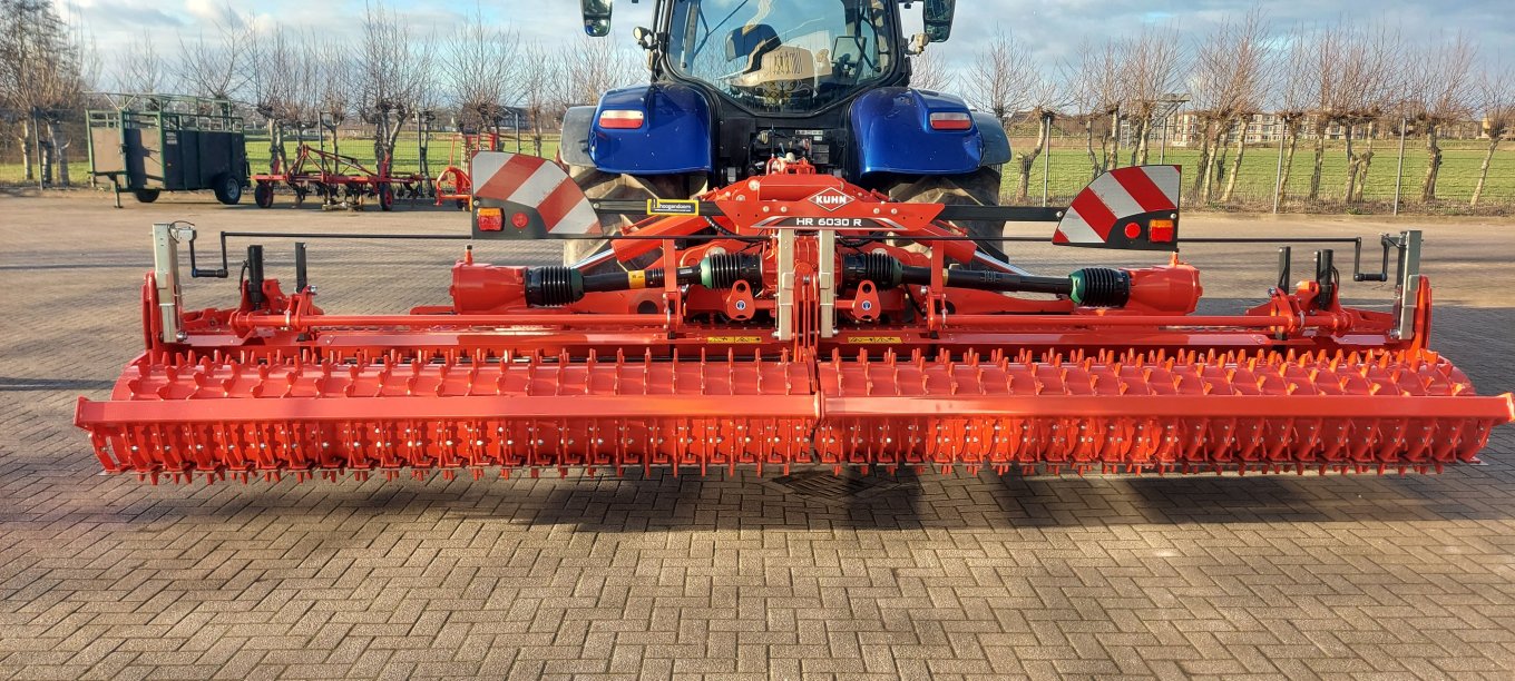 Kuhn HR 6030R rotorkopeg geleverd aan Loonbedrijf Richard van der Tol Kuhn HR 6030R rotorkopeg geleverd aan Loonbedrijf Richard van der Tol