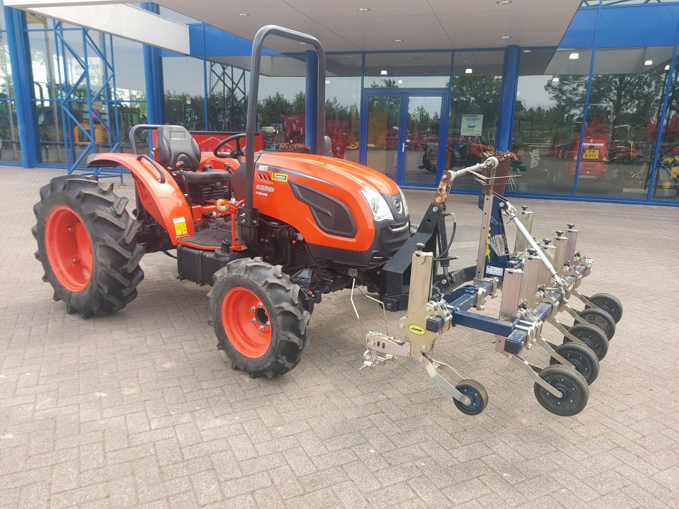 Verkoop van Kioti Trekker aan Herenboeren Nieuw Bureveld Verkoop van Kioti Trekker aan Herenboeren Nieuw Bureveld