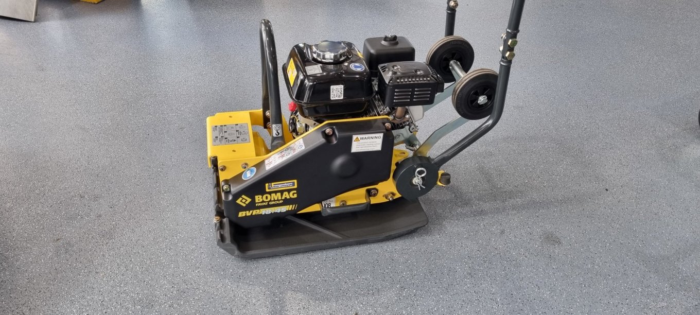 Recent Afgeleverd: Bomag BT60 Stamper en BPV18/45 Trilplaat Recent Afgeleverd: Bomag BT60 Stamper en BPV18/45 Trilplaat