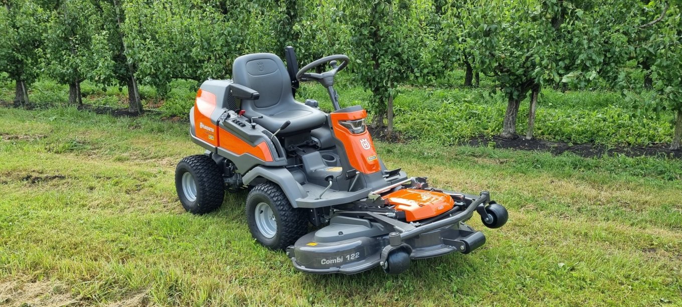 Nieuwe krachtpatser afgeleverd, een Husqvarna R420TsX 4WD Nieuwe krachtpatser afgeleverd, een Husqvarna R420TsX 4WD