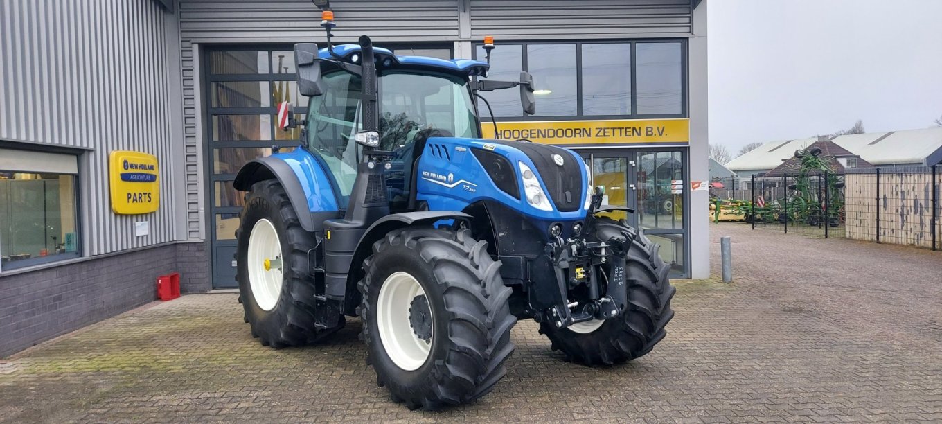 New Holland T7.245AC geleverd aan maatschap van Binsbergen