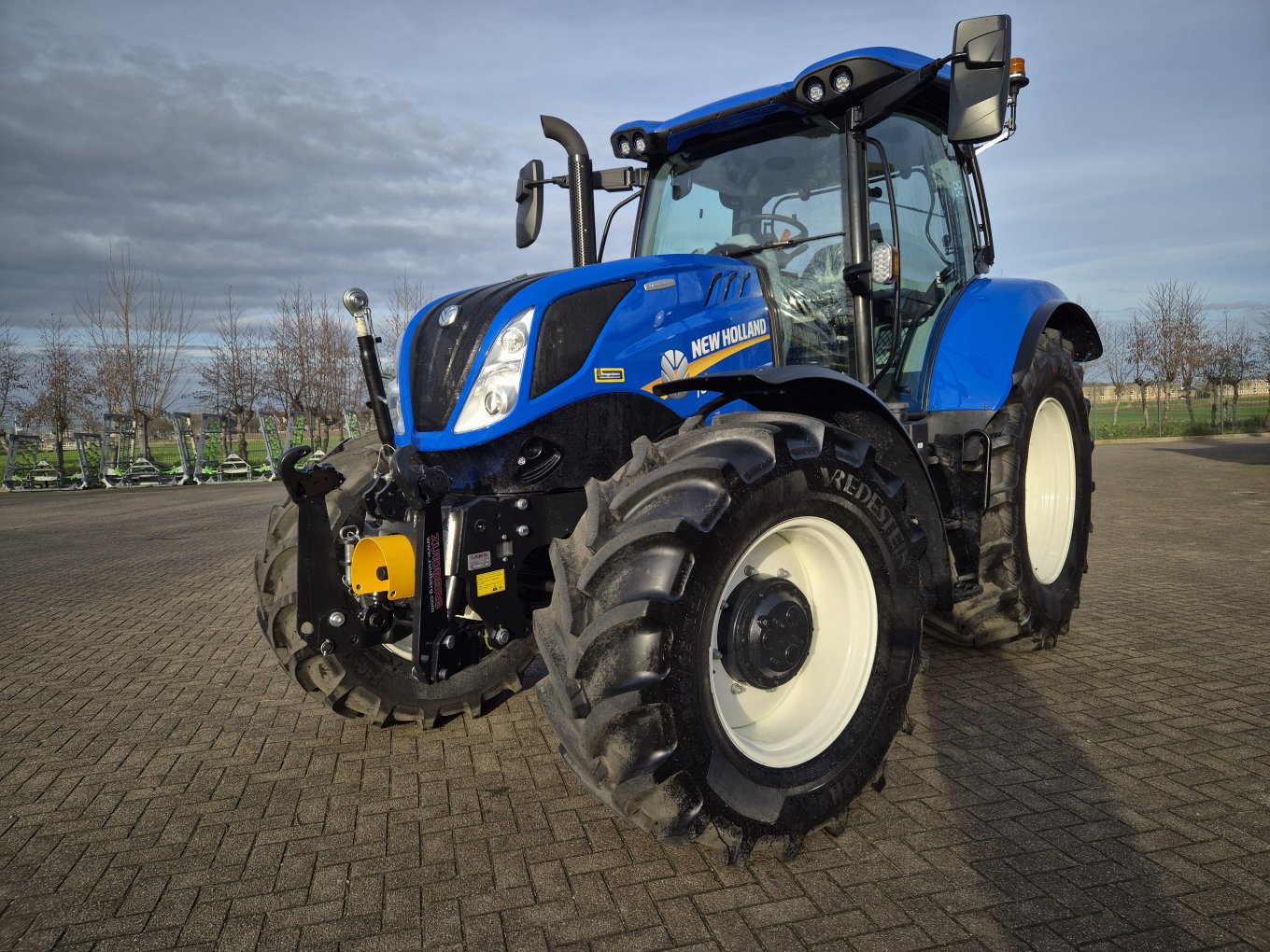 New Holland T6.155 Dynamic Command afgeleverd bij melkveebedrijf