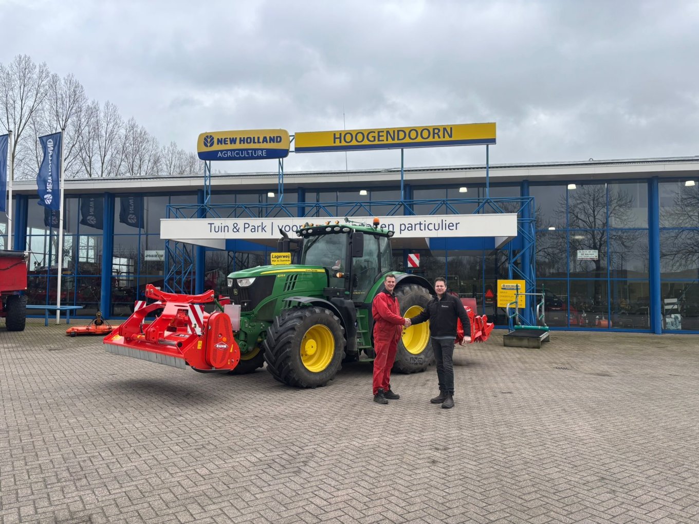 Drie Kuhn machines afgeleverd bij Loonbedrijf Lagerweij