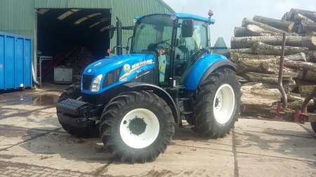 New Holland T5.95 afgeleverd bij Kemp Schalkwijk New Holland T5.95 afgeleverd bij Kemp Schalkwijk