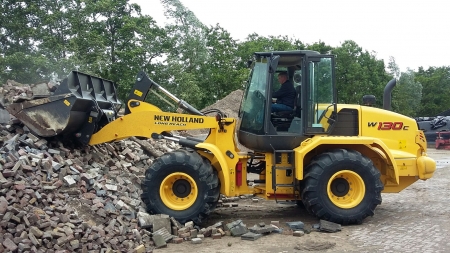 Demo Shovel New Holland W130 ingezet Demo Shovel New Holland W130 ingezet