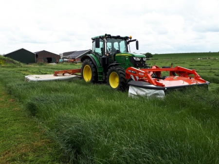 Kuhn maaiers voor Groothuis Amerongen Kuhn maaiers voor Groothuis Amerongen