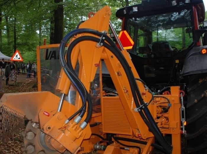 475-merken_vandaele_stobbenfrees.jpg 475-merken_vandaele_stobbenfrees.jpg