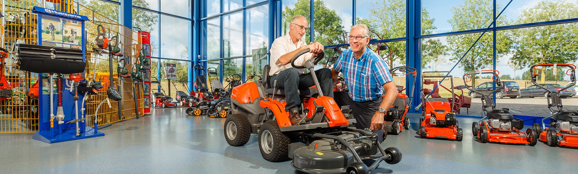 555-hoogendoorn-houten-winkel.jpg 555-hoogendoorn-houten-winkel.jpg