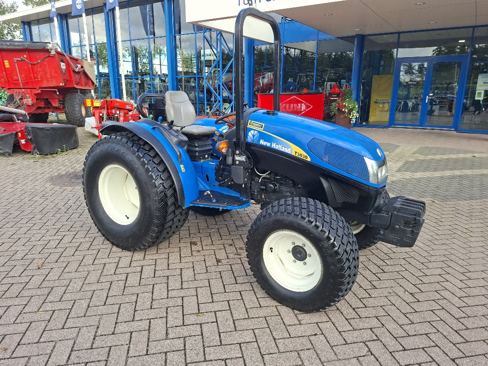 NEW HOLLAND T3030 DELTA 4WD