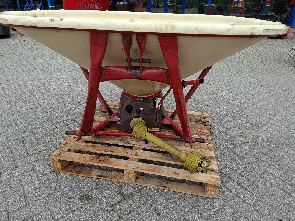 VICON KUNSTMESTSTROOIER PS 604 VICON KUNSTMESTSTROOIER PS 604