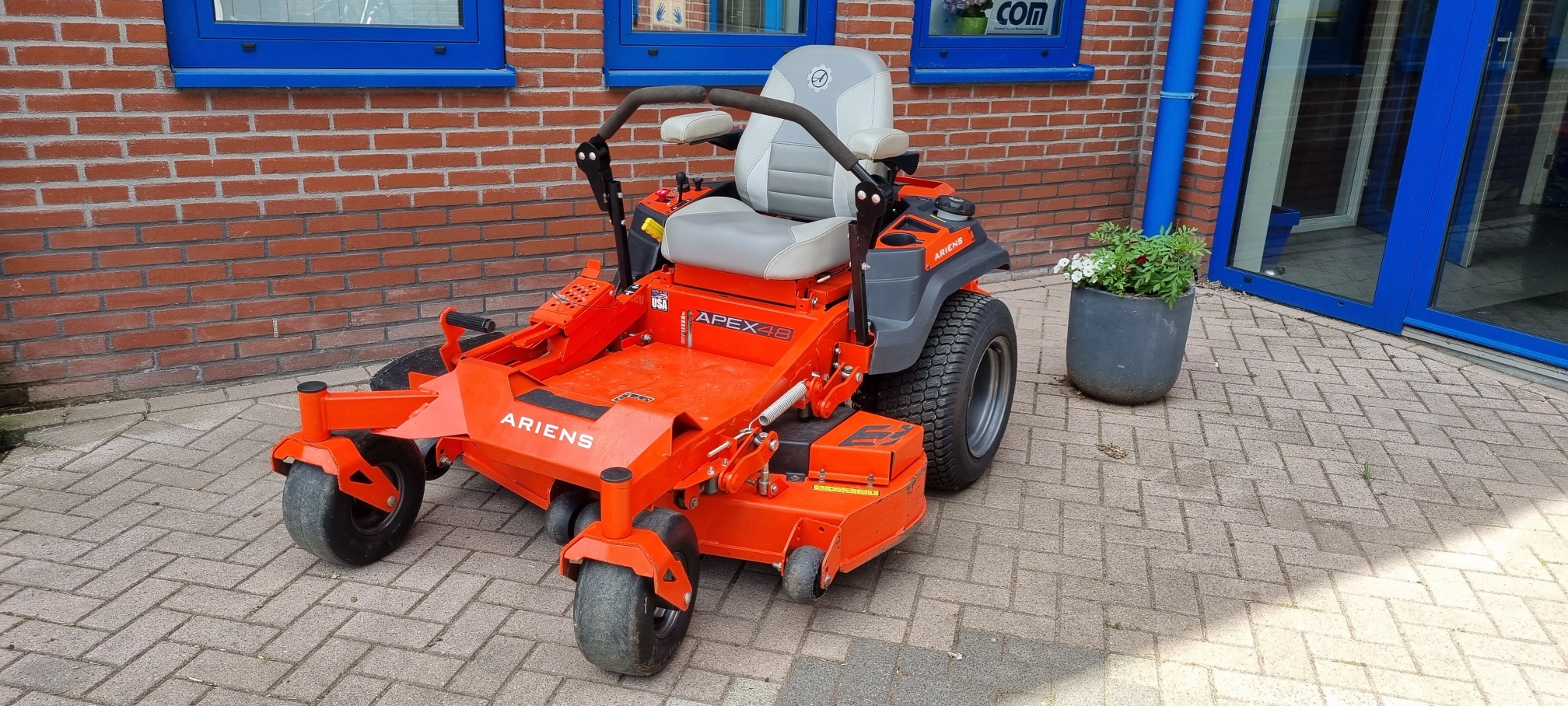 ARIENS APEX 48SD Z-T MAAIER ARIENS APEX 48SD Z-T MAAIER