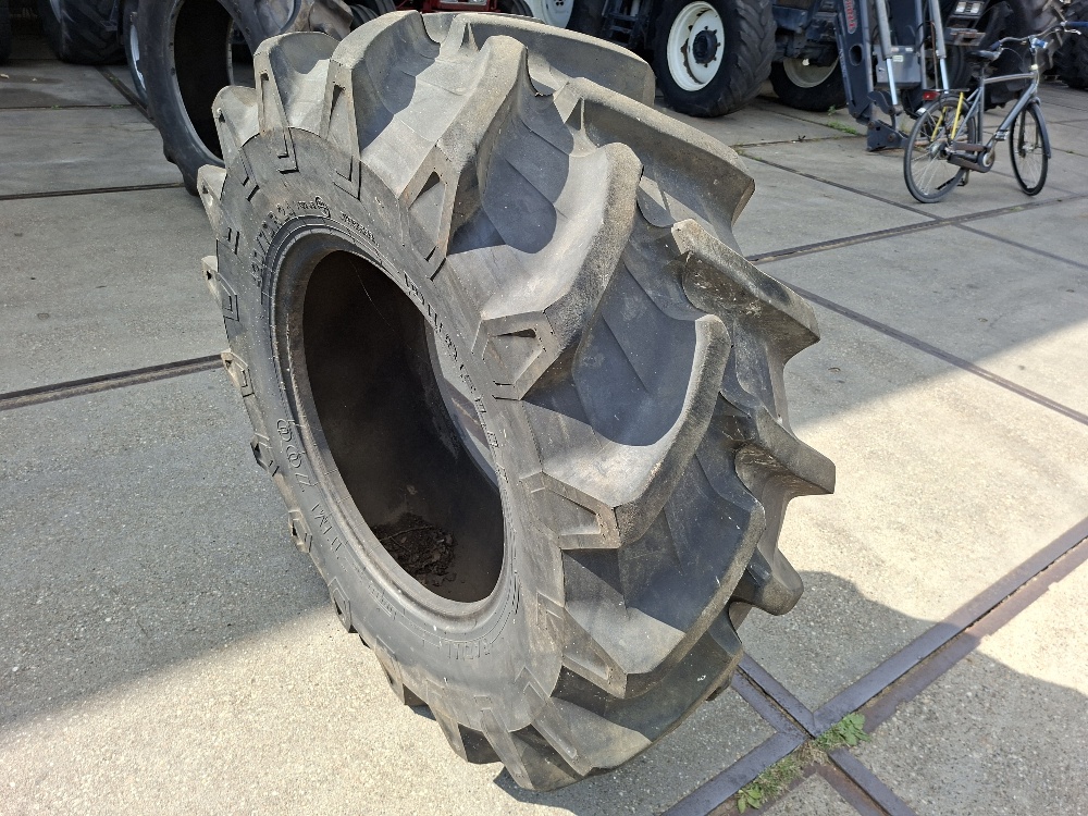 PIRELLI BAND 420/70R24[1]
