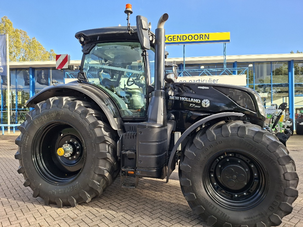 NEW HOLLAND T7.300