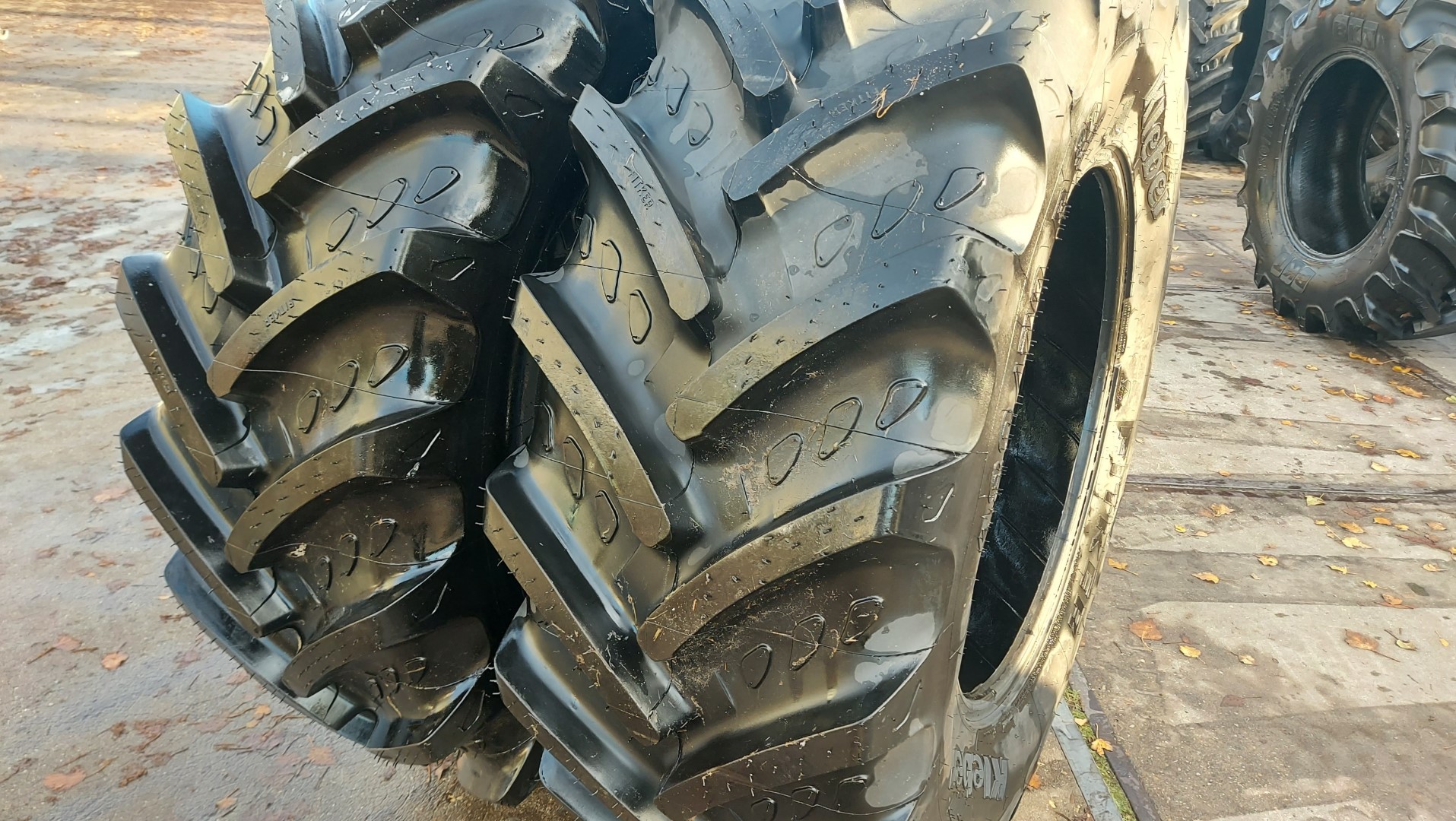 SET BANDEN KLEBER 480/70R30 SET BANDEN KLEBER 480/70R30