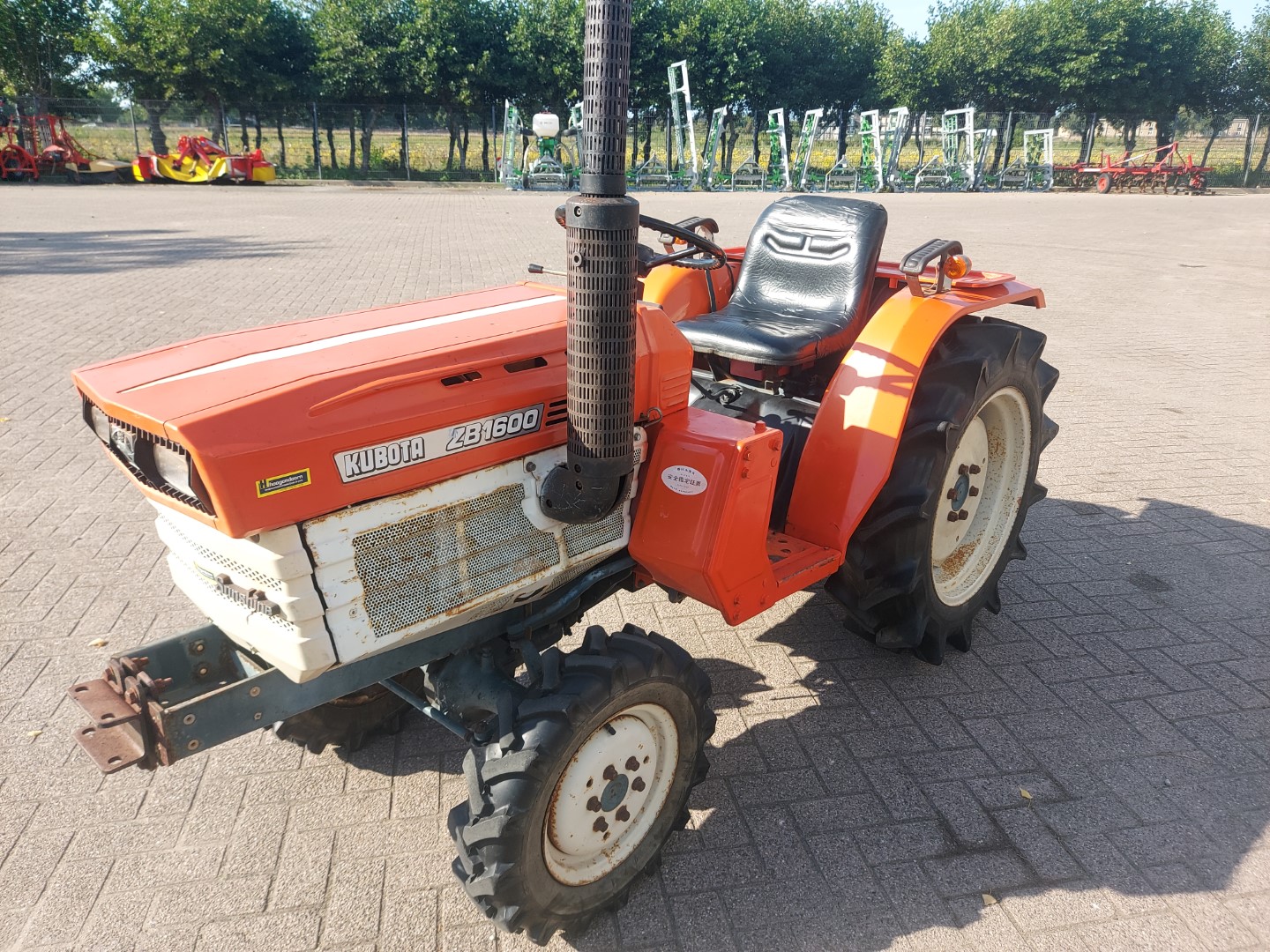 KUBOTA B1600 4WD