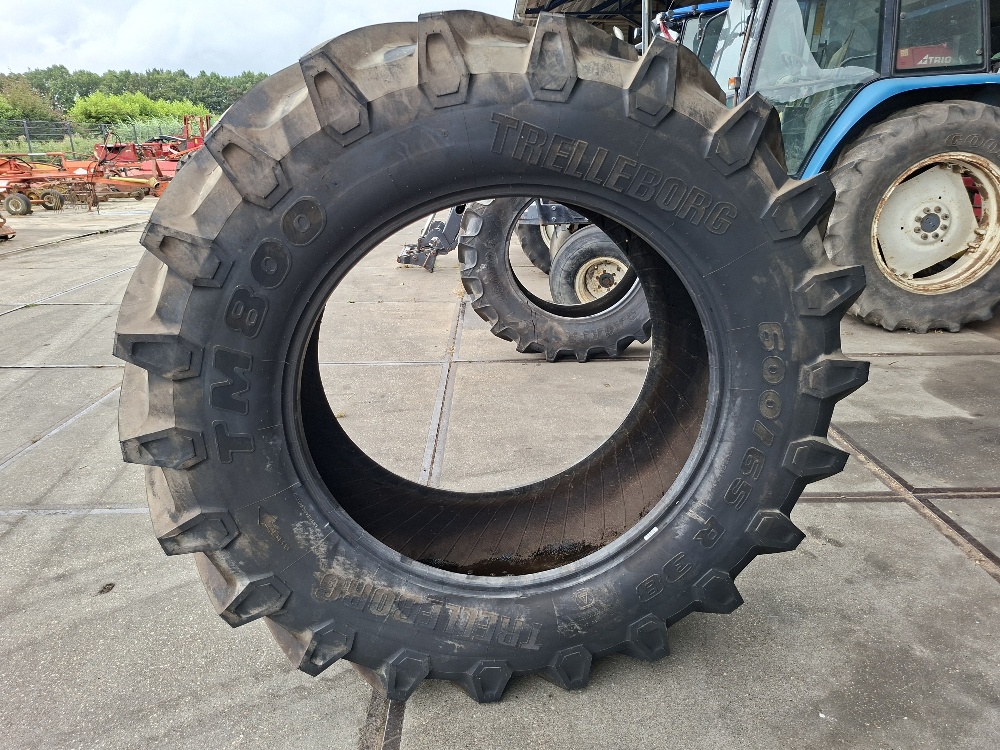 TRELLEBORG BAND 600/65R38[1]