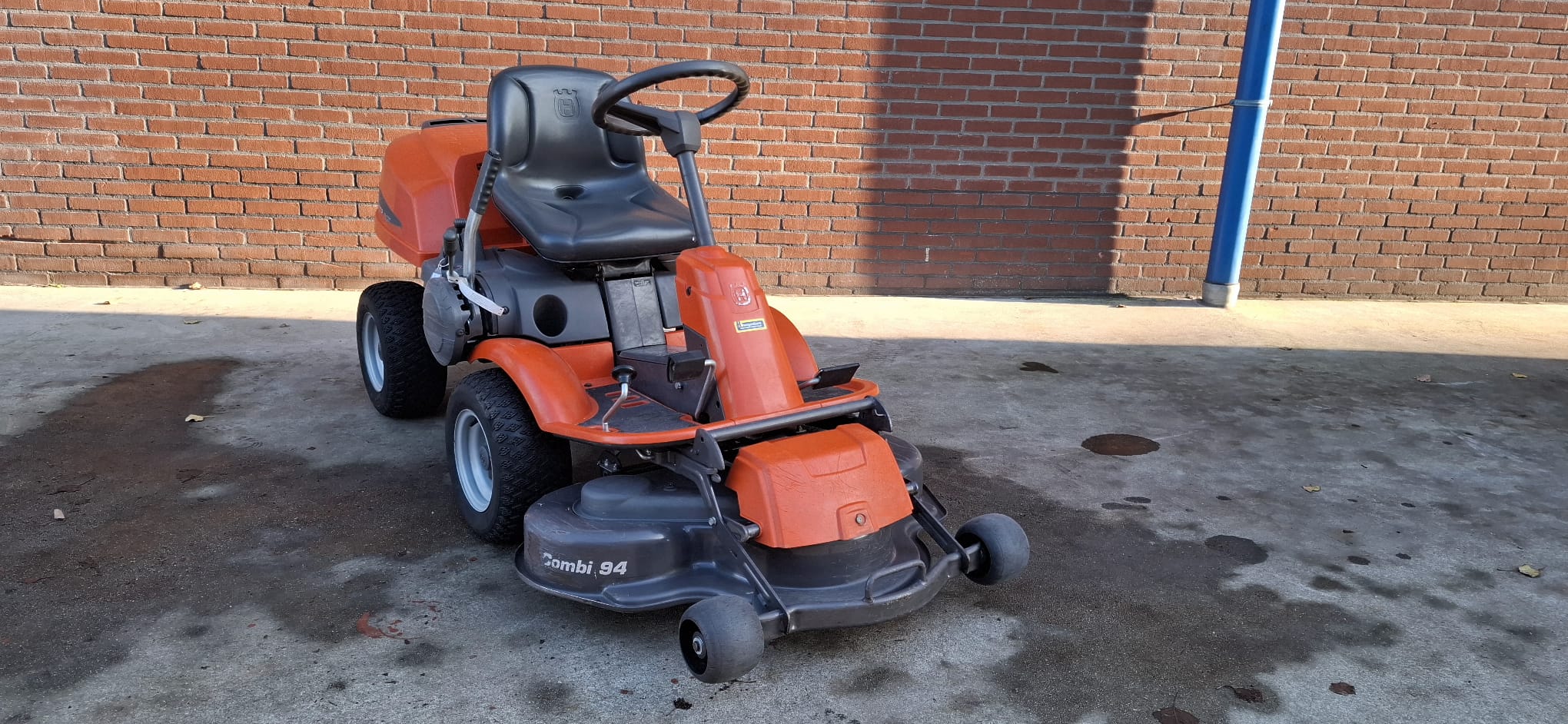 HUSQVARNA RIDER R13C HUSQVARNA RIDER R13C