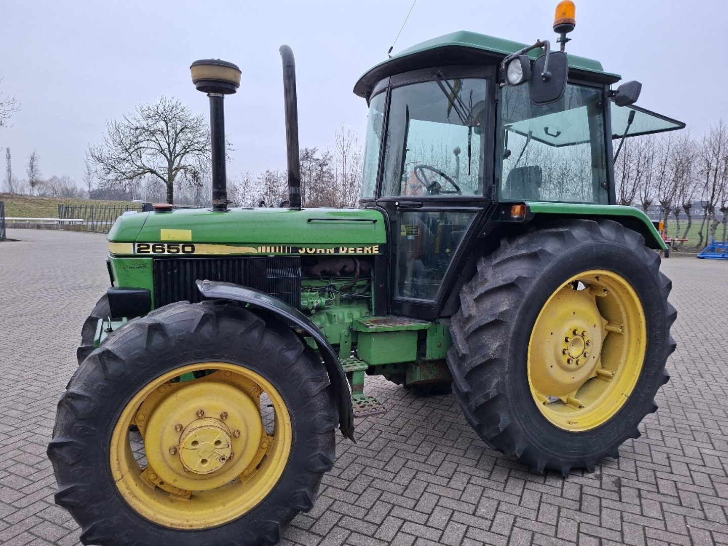 JOHN DEERE 2650 JOHN DEERE 2650
