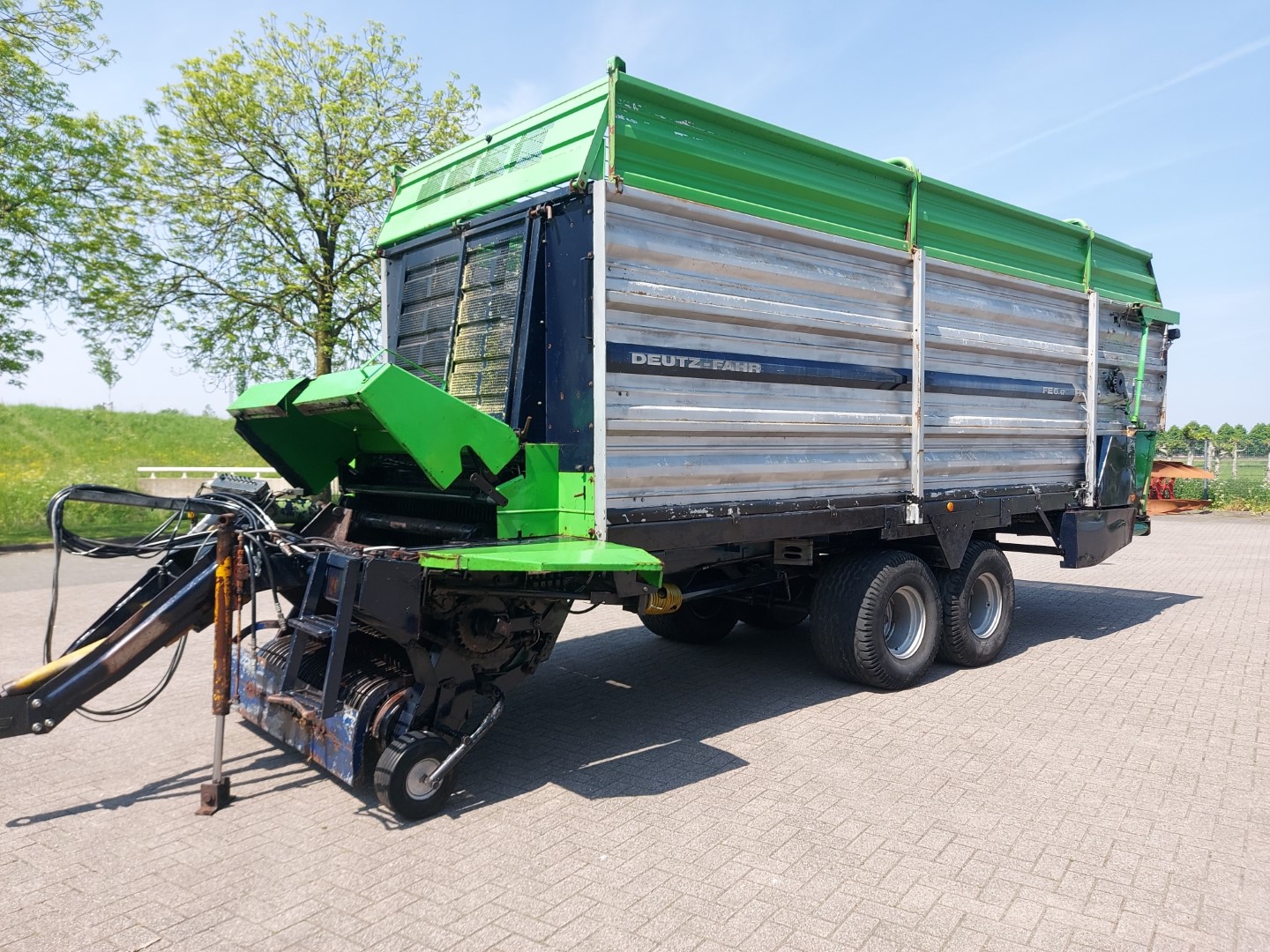 OPRAAPWAGEN DEUTZ-FAHR FE 6.47 OPRAAPWAGEN DEUTZ-FAHR FE 6.47