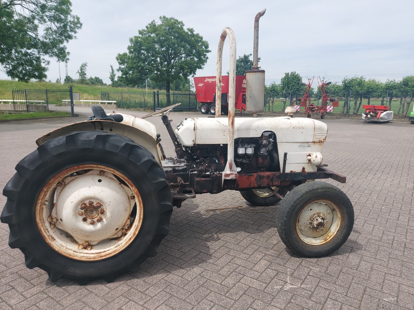 DAVID-BROWN TREKKER DAVID-BROWN TREKKER