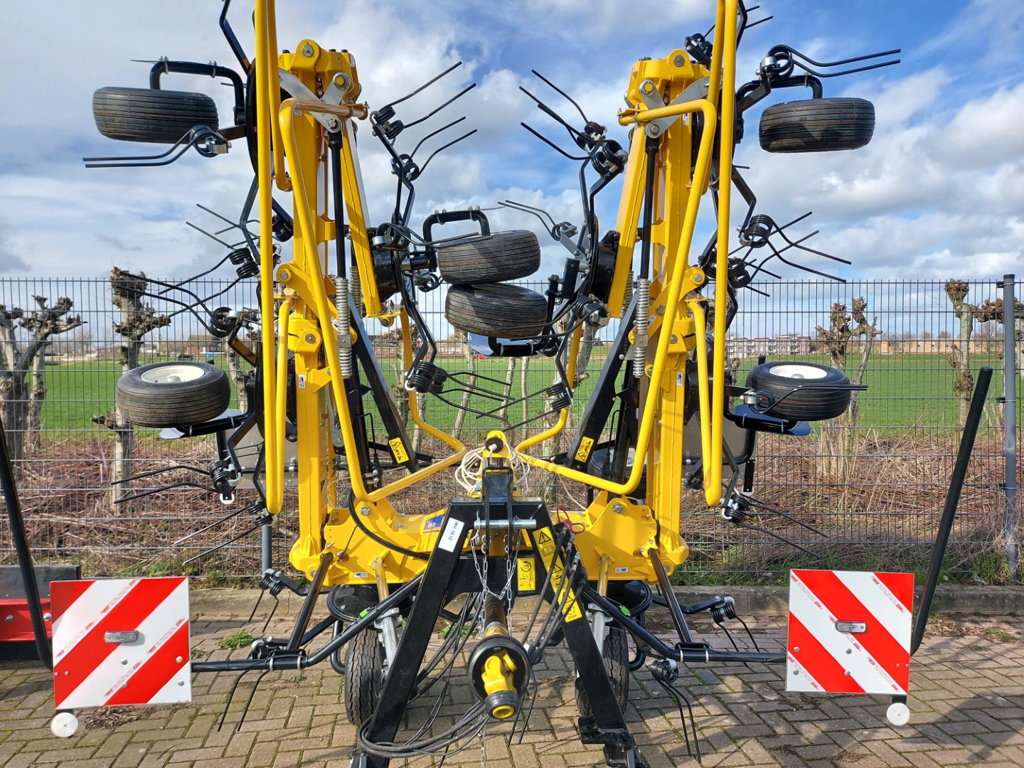 NEWHOLLAND SCHUDDER PROTED-880 NEWHOLLAND SCHUDDER PROTED-880