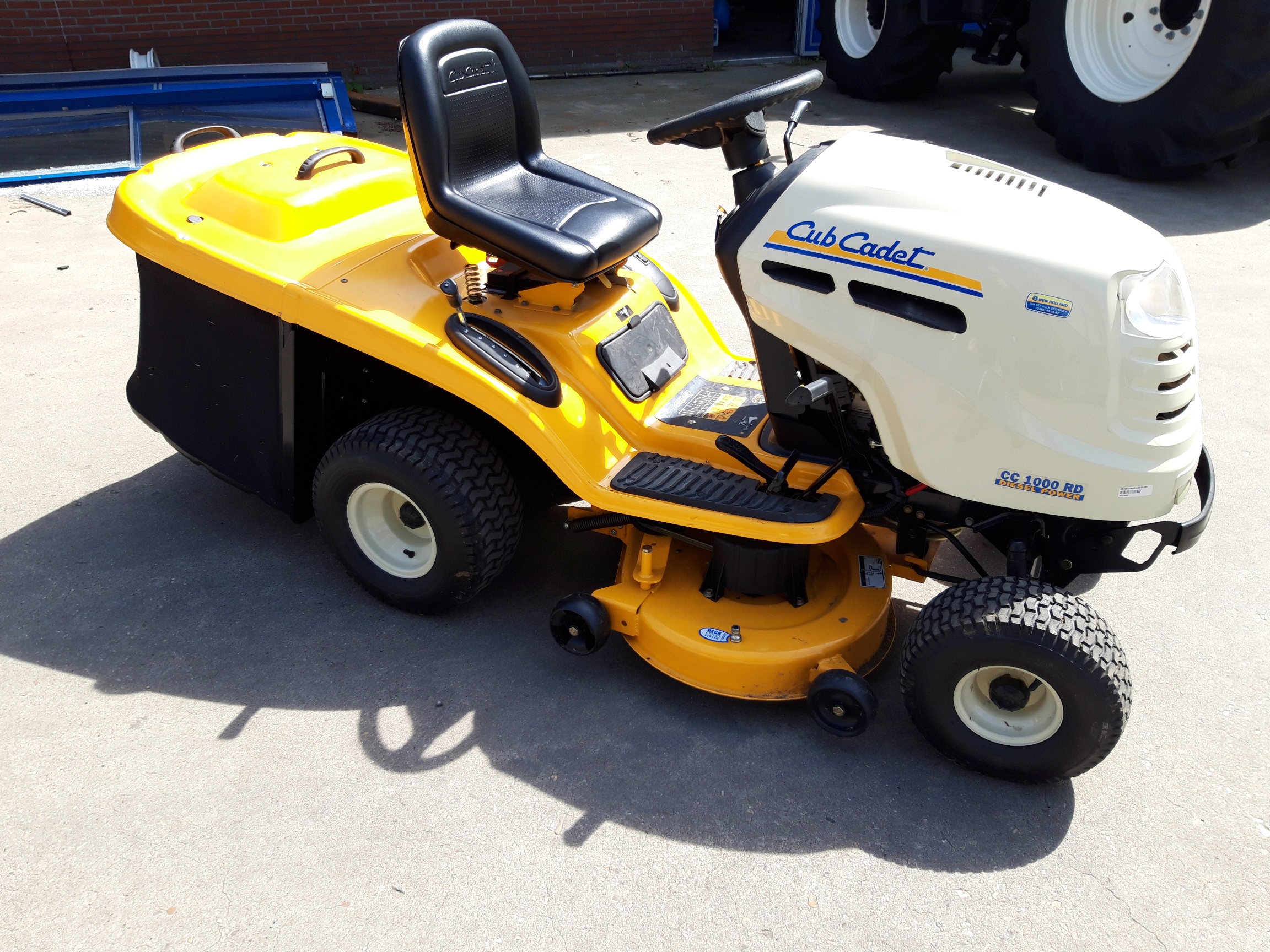 CUB CADET ZITMAAIER CC1000 RD CUB CADET ZITMAAIER CC1000 RD
