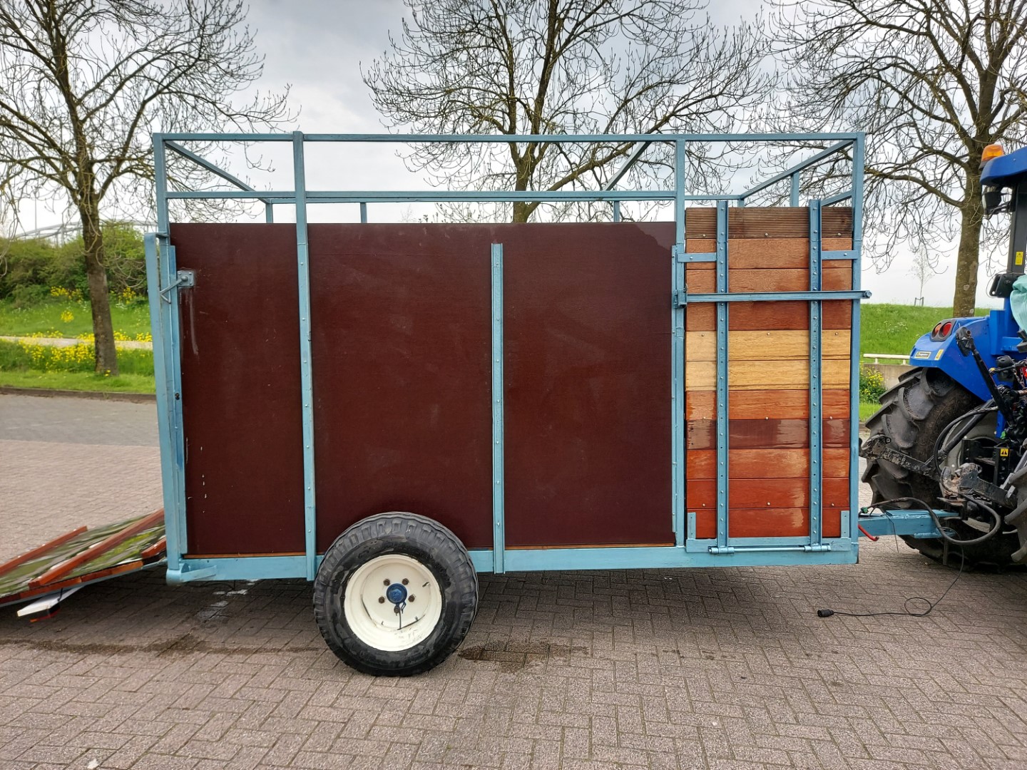 VEEWAGEN TREKKER VEEWAGEN TREKKER