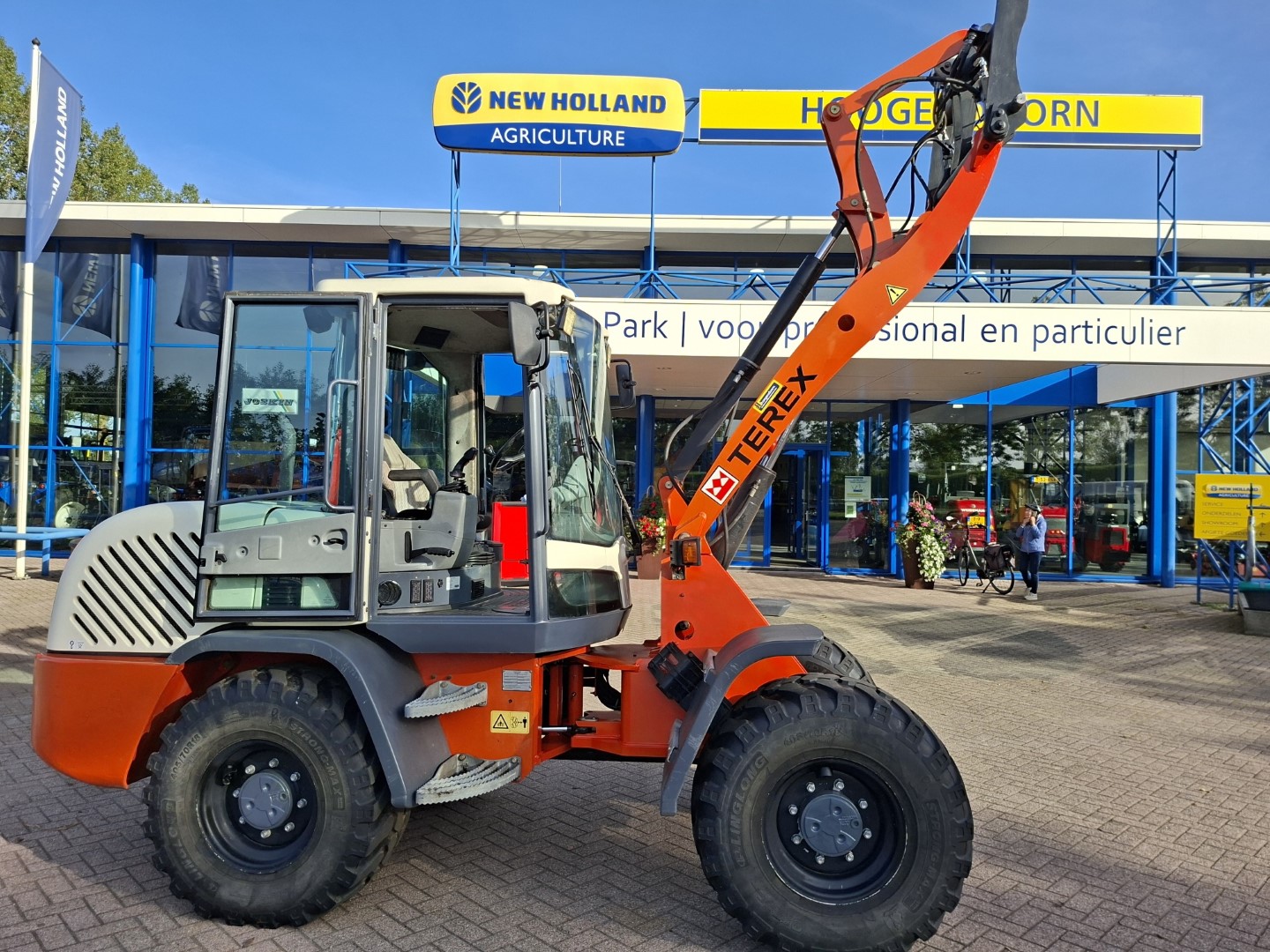 TEREX TL80 SHOVEL