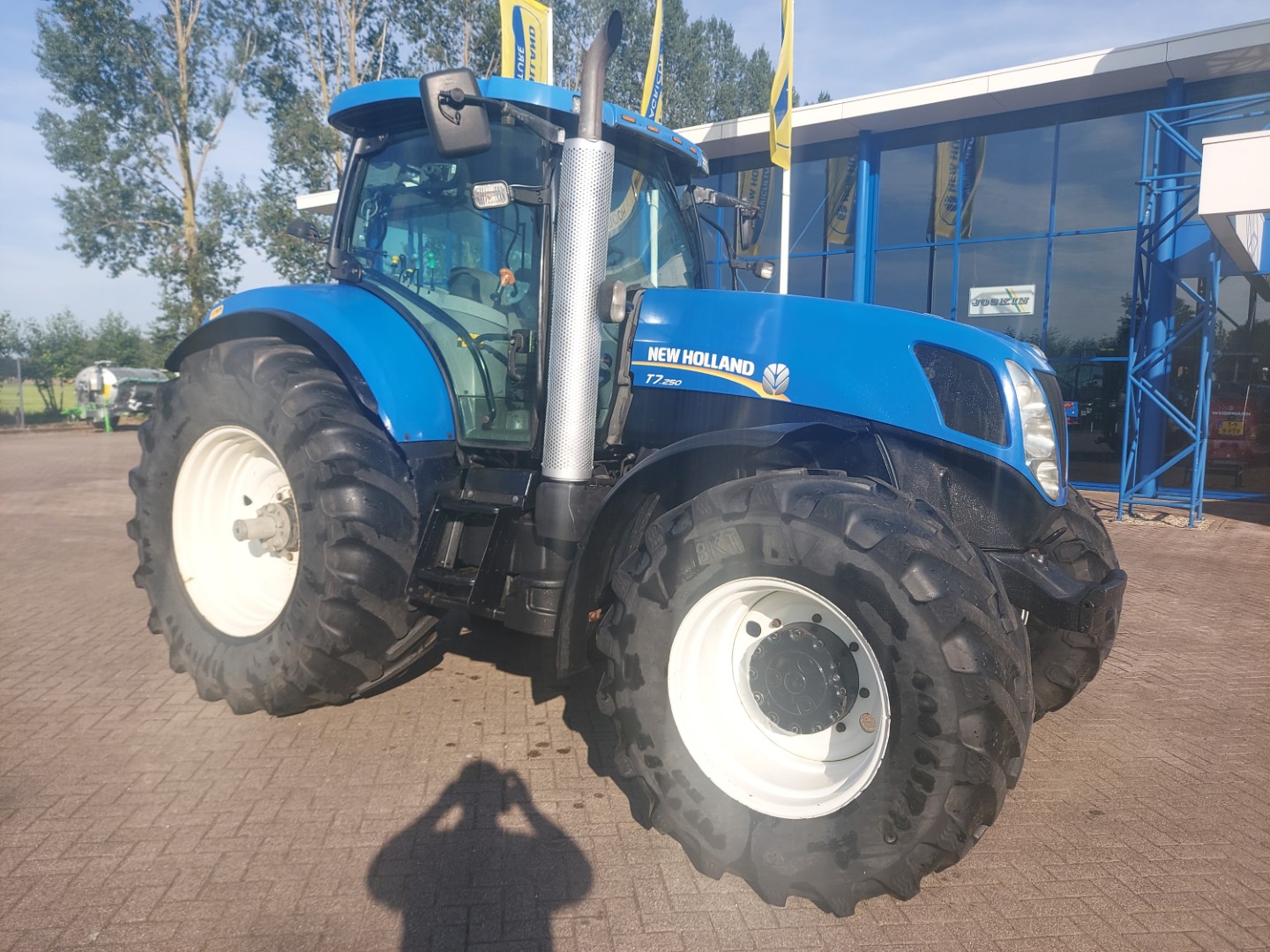 NEW HOLLAND T7040 NEW HOLLAND T7040
