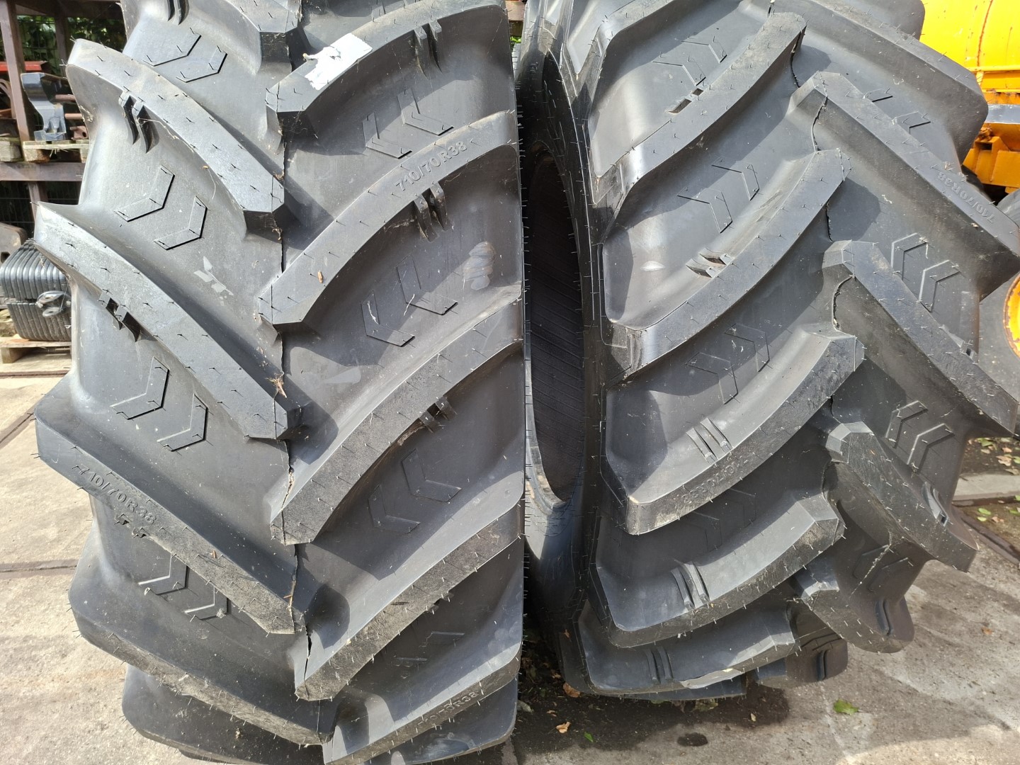 BANDEN ASCENSO 710/70R38 [2]